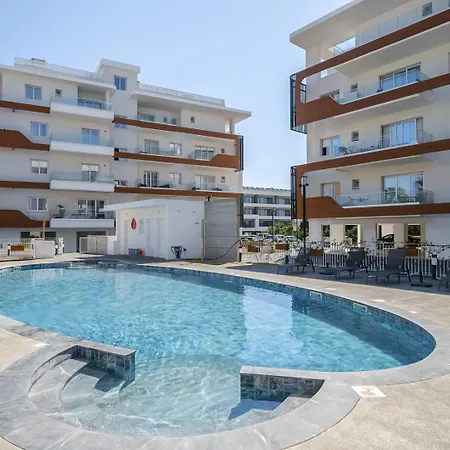 Platinum 77 Xiv Apartment
